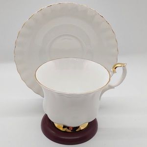 ✨Elegant 1970’s Royal Albert Val D’or Tea Set